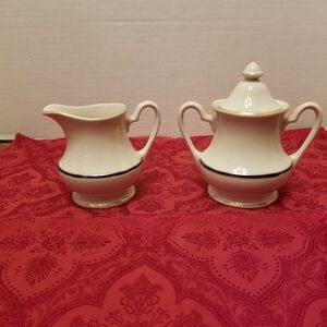 New Pickard China Elegant Cream and Sugar Set with Gold Trim